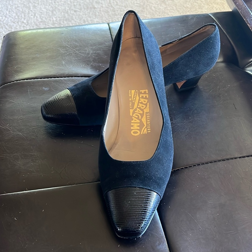 Salvatore Ferragamo pump Size 9